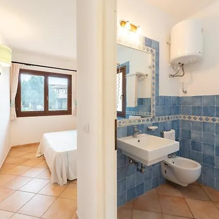 With Shared Pool, Aglientu * Vignola Mare