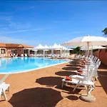 With Shared Pool, Aglientu Hébergement de vacances Vignola Mare