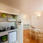 With Shared Pool, Aglientu Hébergement de vacances