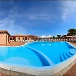 Hébergement de vacances With Shared Pool, Aglientu *
