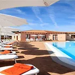 With Shared Pool, Aglientu Hébergement de vacances Vignola Mare