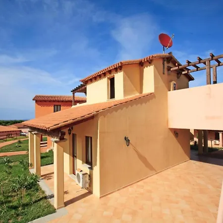 With Shared Pool Aglientu Ferienhaus *