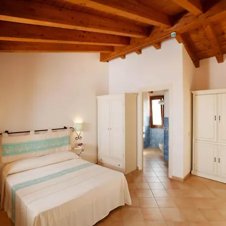 Ferienhaus With Shared Pool Aglientu *