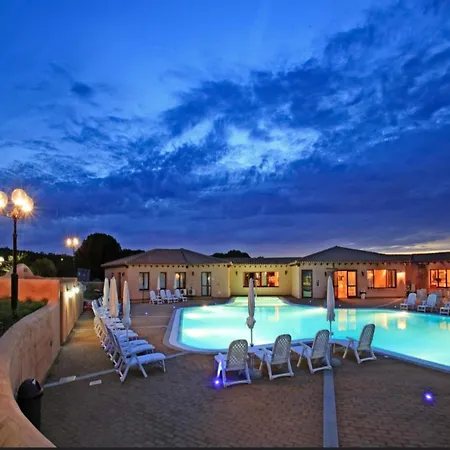 With Shared Pool Aglientu *