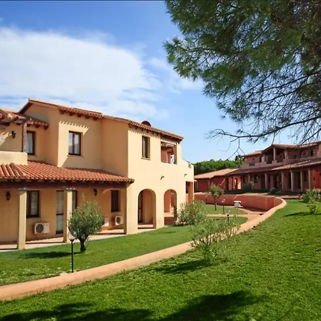 Ferienhaus With Shared Pool Aglientu