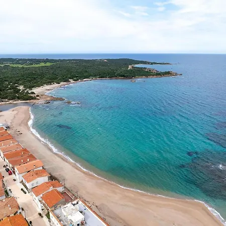 Vakantiehuis With Shared Pool, Aglientu Vignola Mare